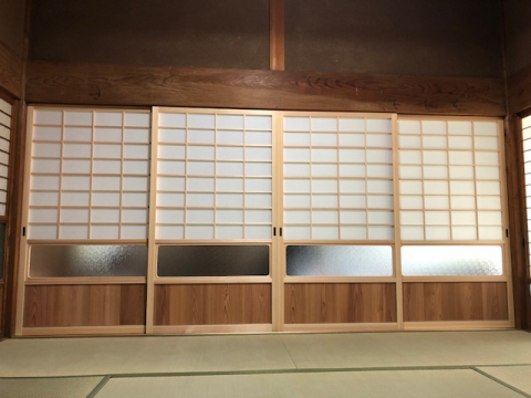 【橋本インター店】木製建具を取り換えてきました！！
